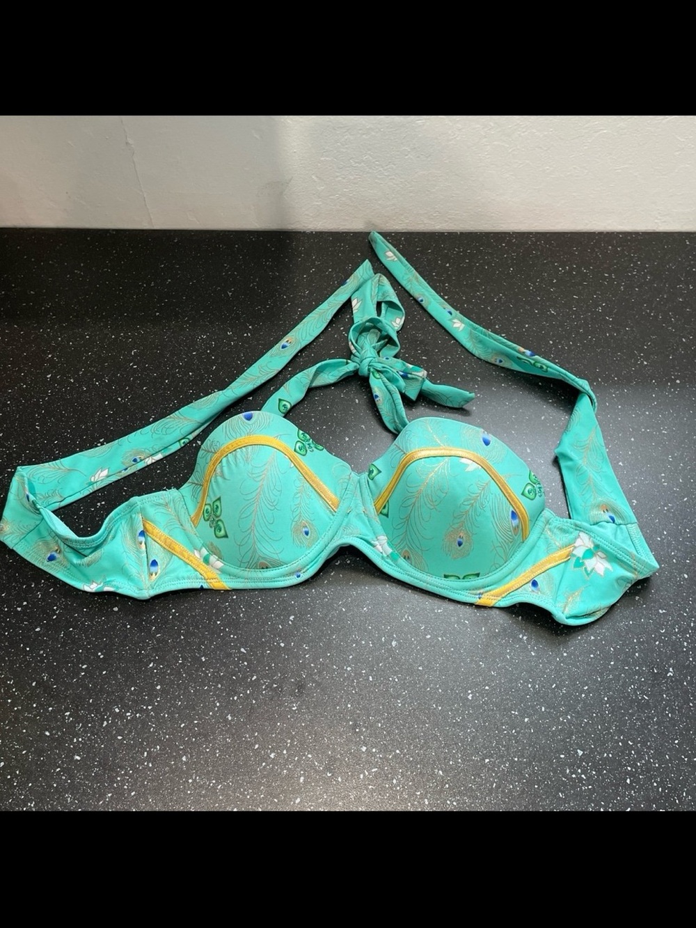 Disney, her universe, Aladdin princess Jasmine bikini top medium